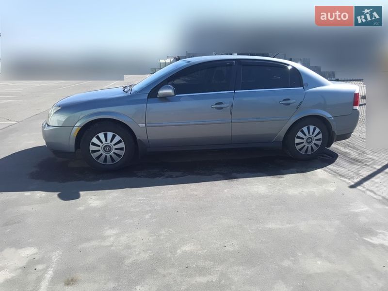 Седан Opel Vectra 2004 в Киеве