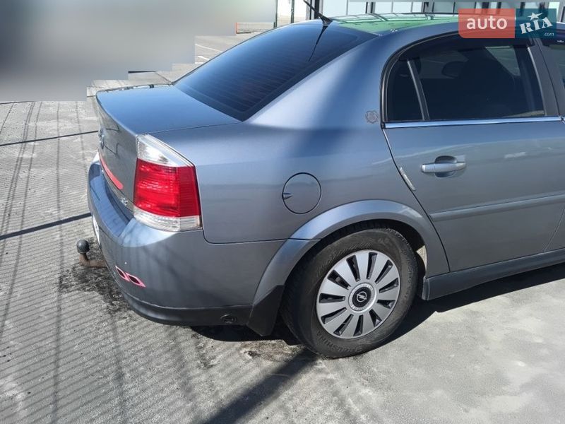 Седан Opel Vectra 2004 в Киеве