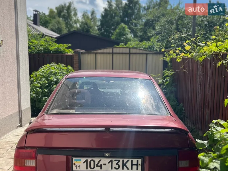 Opel Vectra 1989 VIN W0L000087K1141286 фото оголошення 2 з 46