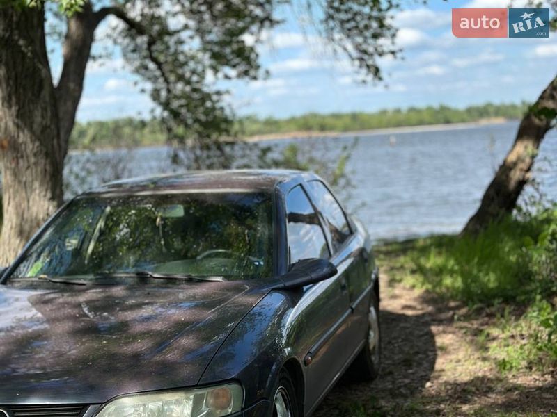 Седан Opel Vectra 1996 в Днепре