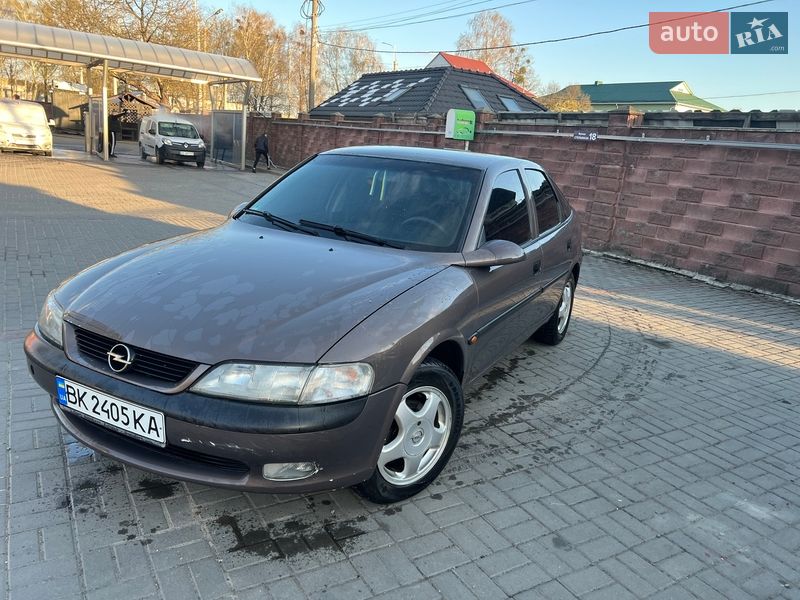Лифтбек Opel Vectra 1998 в Ровно