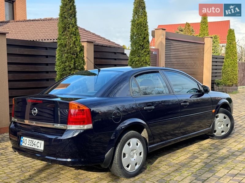 Седан Opel Vectra 2005 в Одесі