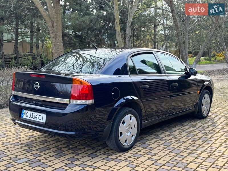 Седан Opel Vectra 2005 в Одесі