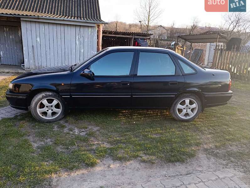 Седан Opel Vectra 1995 в Золочеві