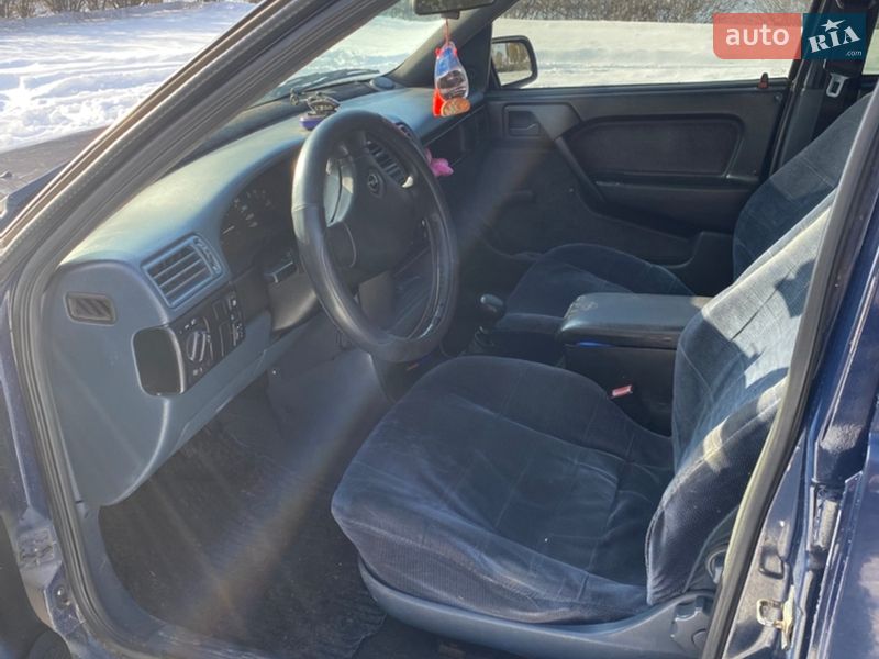 Седан Opel Vectra 1992 в Миргороде фото 12 Седан Opel Vectra 1992 в Миргороде