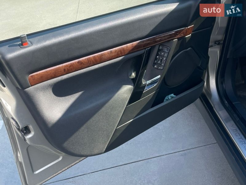 Седан Opel Vectra 2004 в Южному