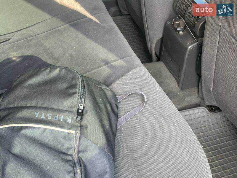 Седан Opel Vectra 2004 в Южному