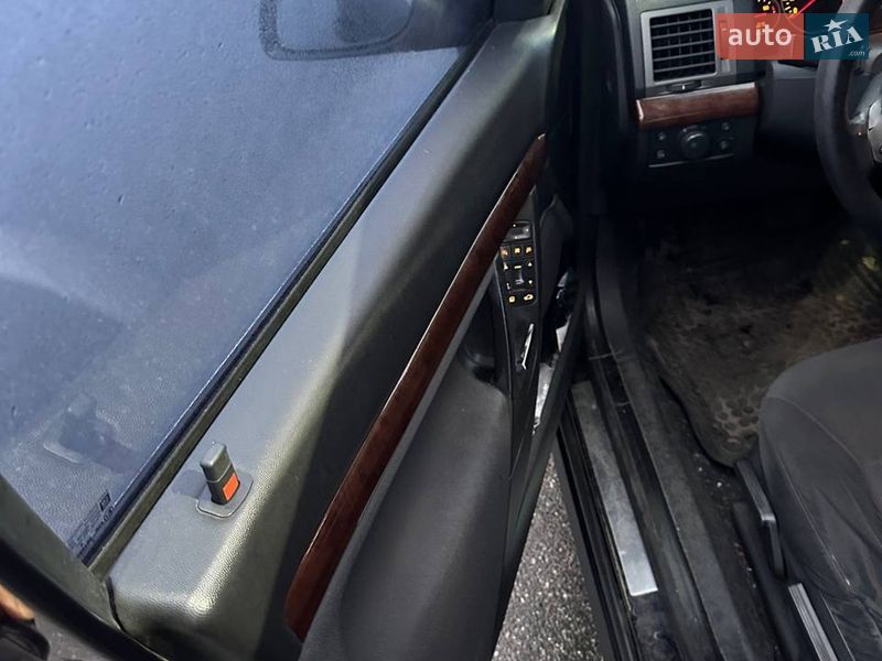 Седан Opel Vectra 2004 в Обухові