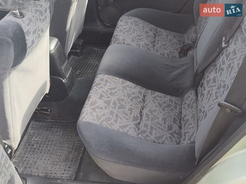 Седан Opel Vectra 1996 в Дрогобичі