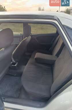 Седан Opel Vectra 1992 в Вараші