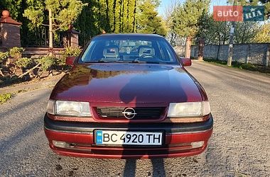 Седан Opel Vectra 1991 в Пустомитах