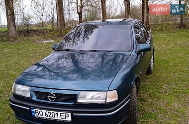 Седан Opel Vectra 1995 в Зборові