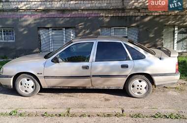 Седан Opel Vectra 1990 в Черновцах