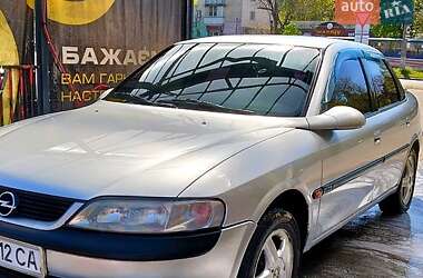 Седан Opel Vectra 1996 в Николаеве