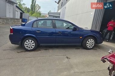 Седан Opel Vectra 2003 в Киеве