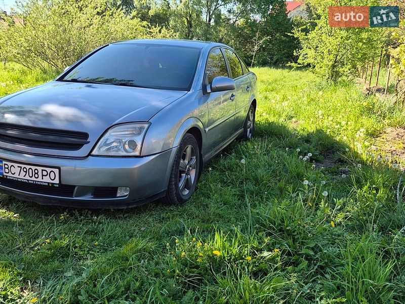 Лифтбек Opel Vectra 2004 в Мостиске
