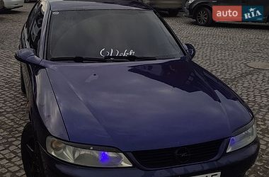 Седан Opel Vectra 1998 в Львове