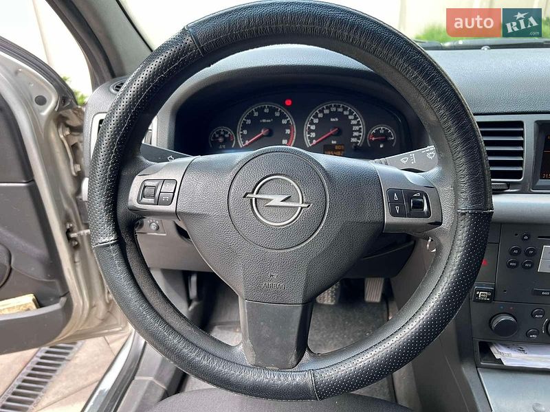 Седан Opel Vectra 2006 в Ровно