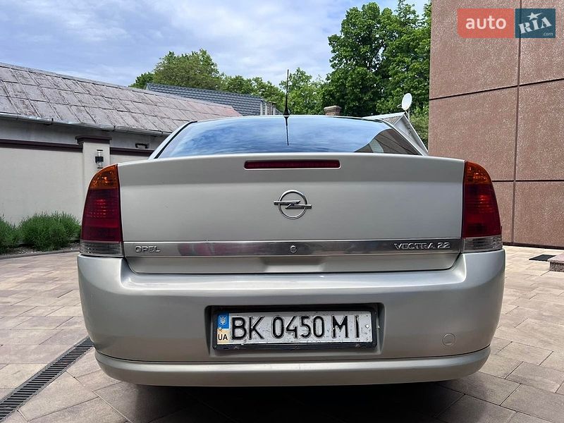 Седан Opel Vectra 2006 в Ровно