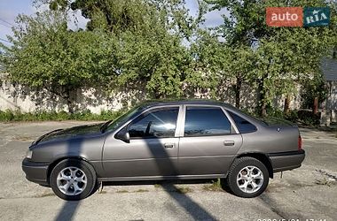 Седан Opel Vectra 1992 в Нетешине