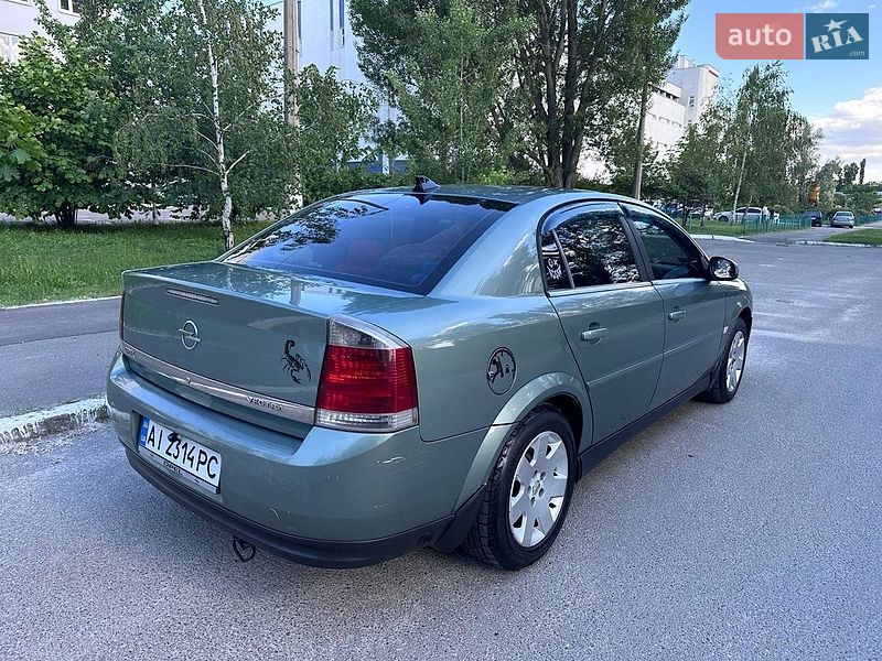 Седан Opel Vectra 2004 в Киеве