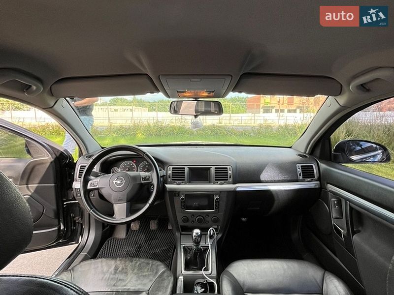 Седан Opel Vectra 2006 в Киеве