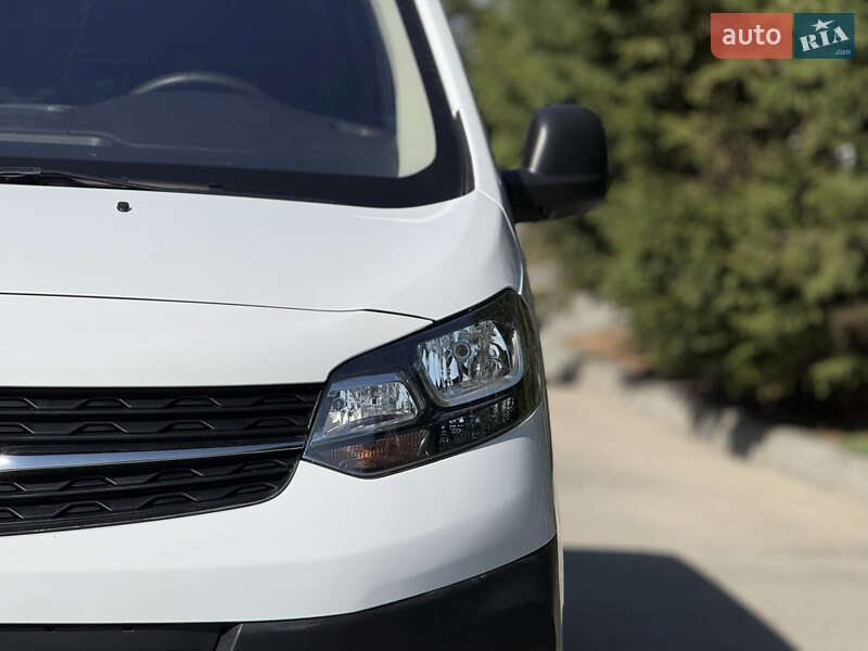 Вантажний фургон Opel Vivaro-e 2023 в Тернополі