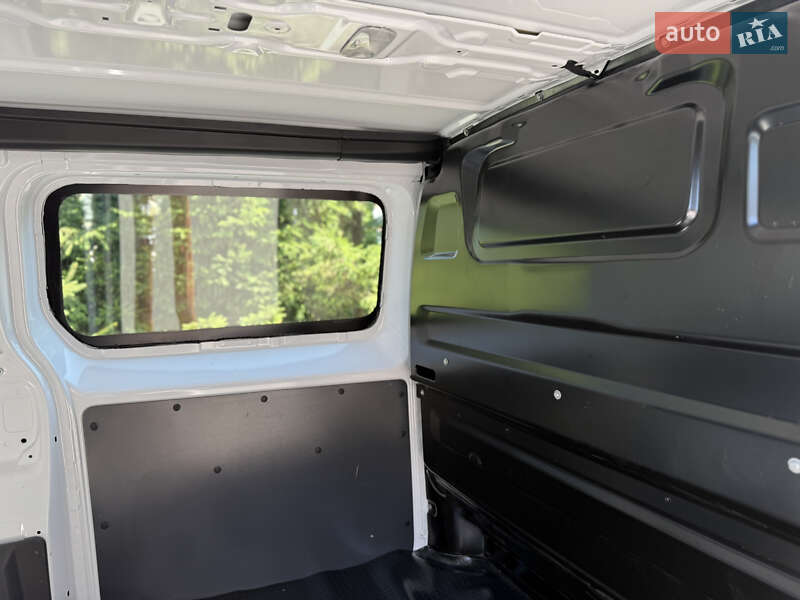 Вантажний фургон Opel Vivaro-e 2023 в Тернополі
