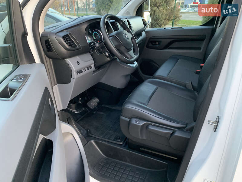 Микроавтобус грузовой (до 3,5т) Opel Vivaro-e 2022 в Ровно фото 30 Микроавтобус грузовой (до 3,5т) Opel Vivaro-e 2022 в Ровно