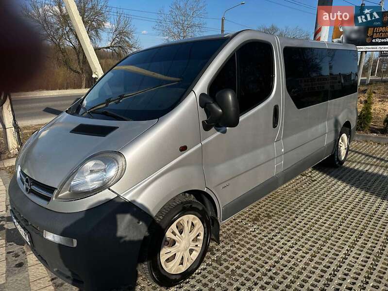Opel Vivaro-e 2005