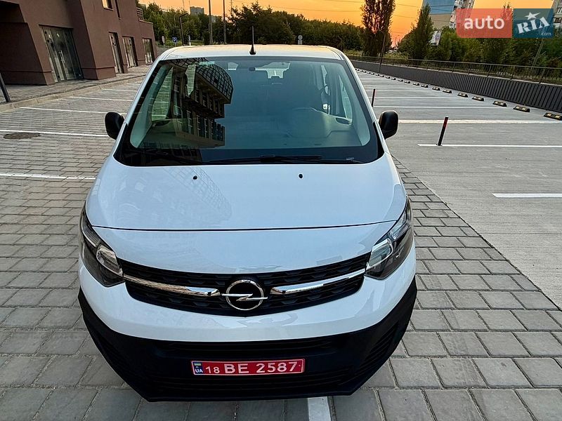 Минивэн Opel Vivaro-e 2023 в Ровно