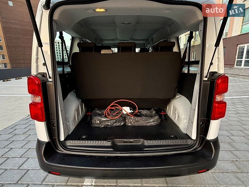 Минивэн Opel Vivaro-e 2023 в Ровно