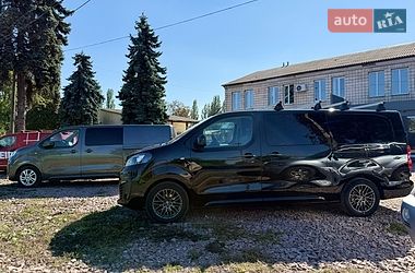 Вантажний фургон Opel Vivaro-e 2021 в Житомирі