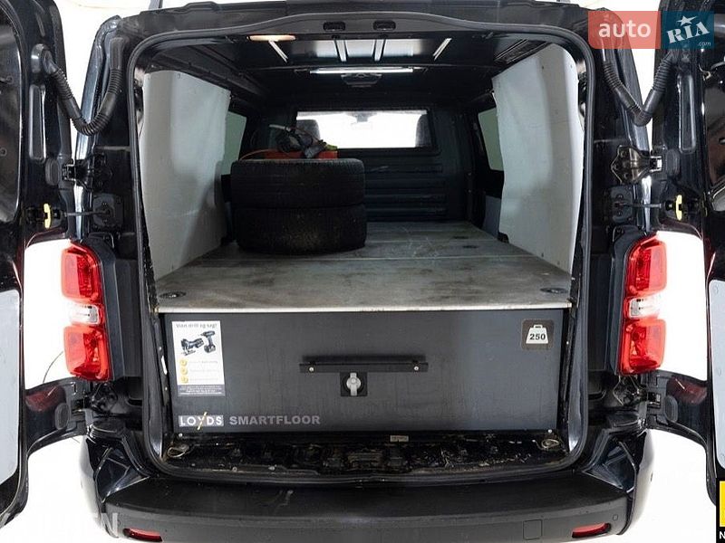 Вантажний фургон Opel Vivaro-e 2021 в Житомирі