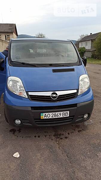 Opel Vivaro груз.