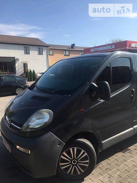 Opel Vivaro груз.