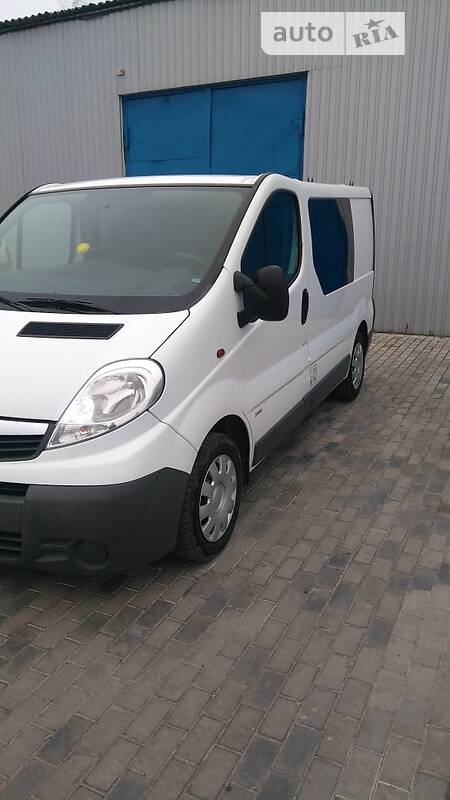 Opel Vivaro груз.