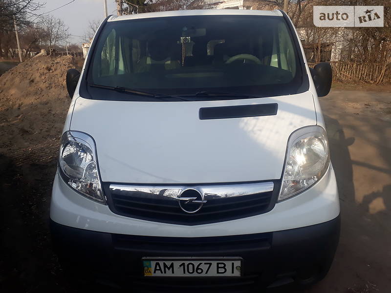 Opel Vivaro пасс.