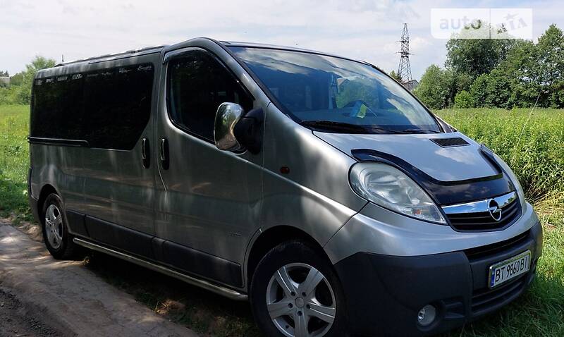 Opel Vivaro пасс.