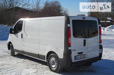 Грузопассажирский фургон Opel Vivaro 2013 в Ровно