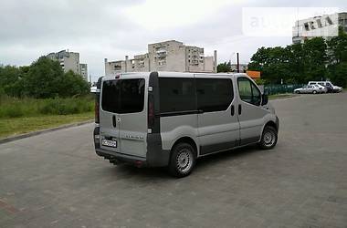 Грузопассажирский фургон Opel Vivaro 2002 в Львове