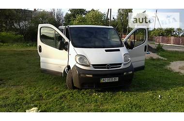 Грузопассажирский фургон Opel Vivaro 2001 в Луцке