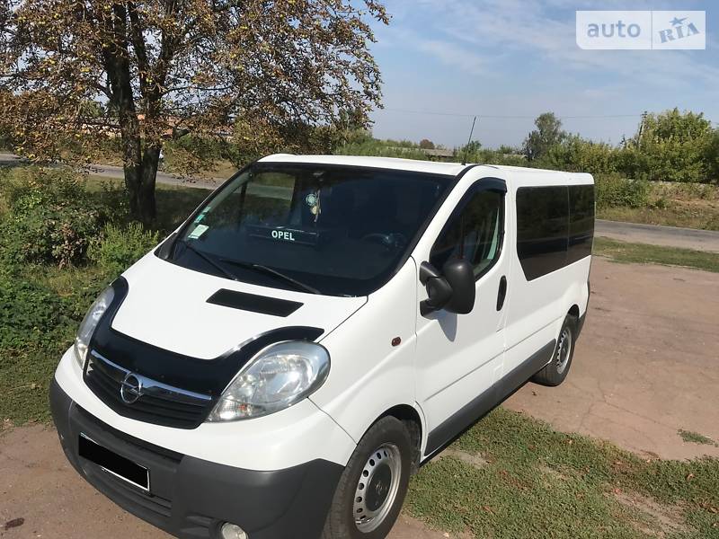 Мінівен Opel Vivaro 2007 в Бурині
