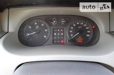 Вантажопасажирський фургон Opel Vivaro 2003 в 