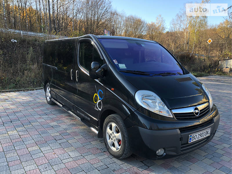 Грузопассажирский фургон Opel Vivaro 2009 в Тернополе