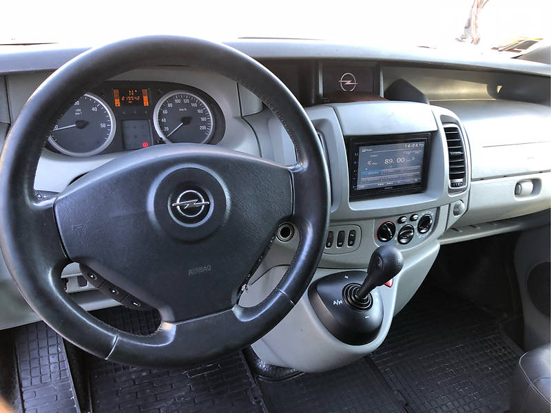 Грузопассажирский фургон Opel Vivaro 2009 в Тернополе