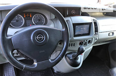 Вантажопасажирський фургон Opel Vivaro 2009 в 