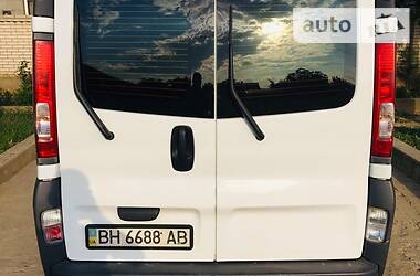 Минивэн Opel Vivaro 2011 в 