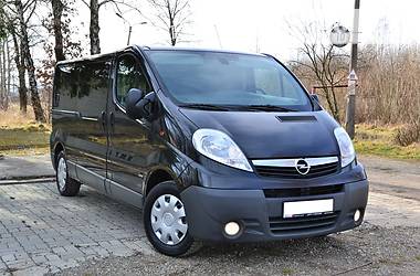 Грузопассажирский фургон Opel Vivaro 2012 в Дрогобыче