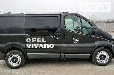Грузопассажирский фургон Opel Vivaro 2004 в Хмельницком
